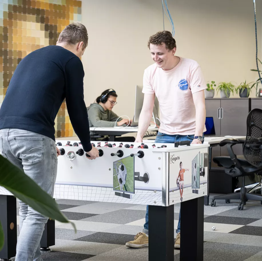 Geconcentreerd aan het werk bij Lemone